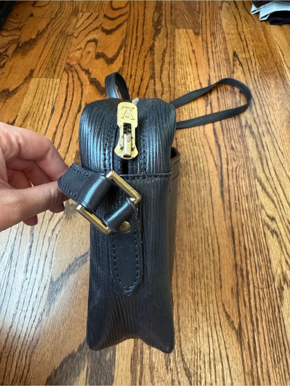 Louis Vuitton compact louis